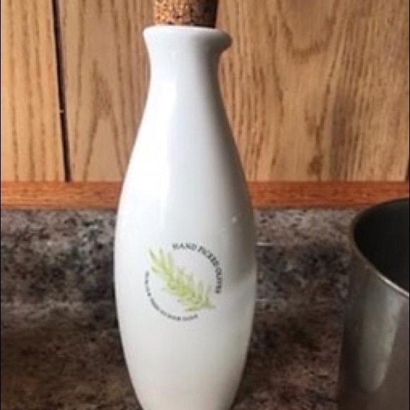 Full kitchen set - Picture 9 of 10